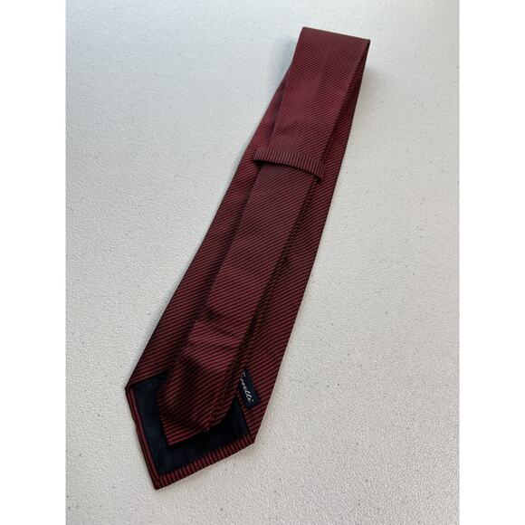 Fabio Ferretti Red and Black Striped Pattern 100% Silk Designer Tie - Picture 4 of 7